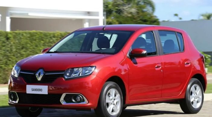 Бордовый Рено Сандеро